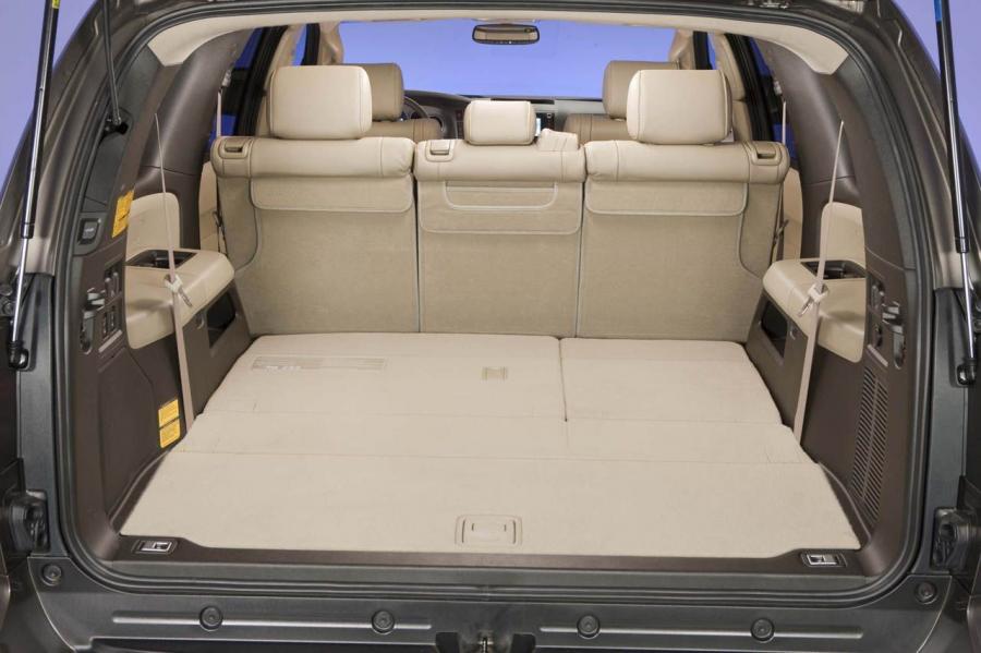  Toyota Sequoia 2013 года  (фото 18 из 50)